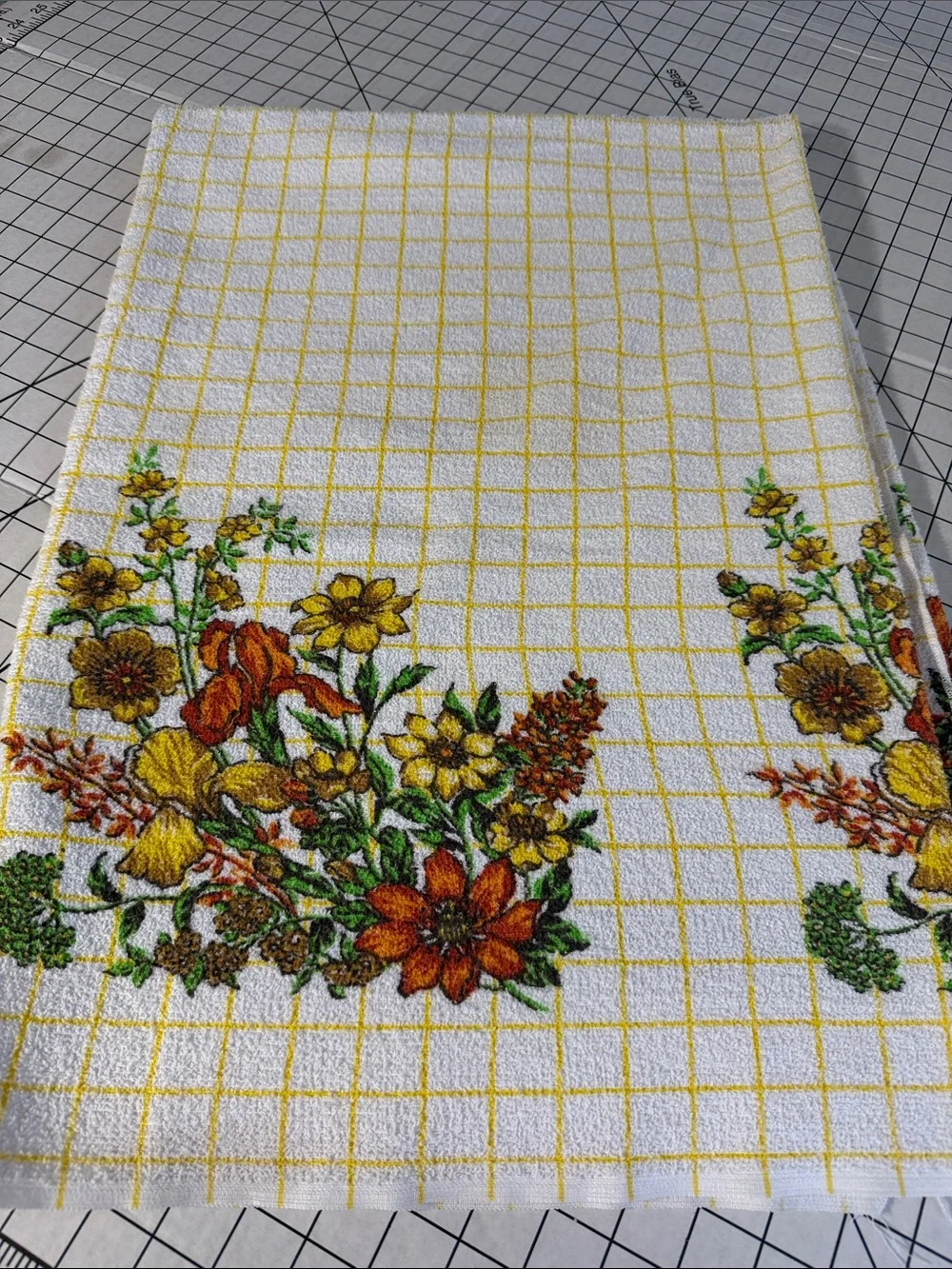 Vintage 1970s Terry Cloth Tablecloth 66 x 46 Harvest Floral Yellow Grid Cottage